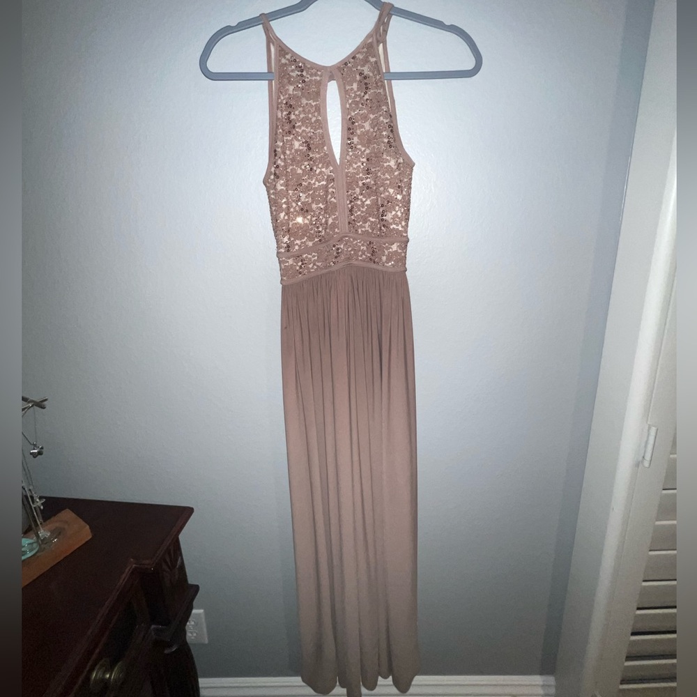 Elegant Beige Sleeveless Dress